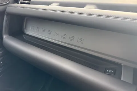 Land Rover Defender 110 4.4 P635 V8 MHEV OCTA Auto 4WD Euro 6 (s/s) 5dr Thumbnail #54