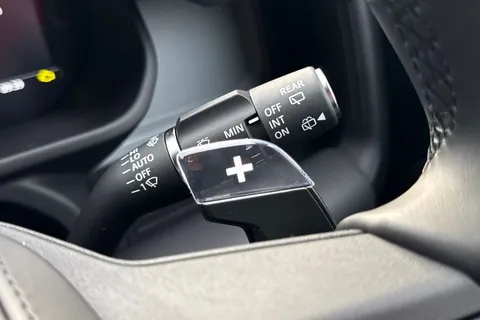 Land Rover Defender 110 4.4 P635 V8 MHEV OCTA Auto 4WD Euro 6 (s/s) 5dr Thumbnail #58