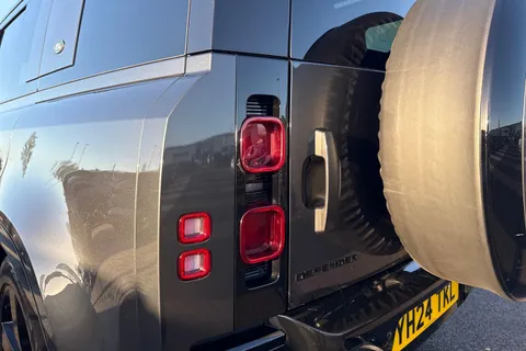 YH24TKL Land Rover Defender 110 3.0 D250 MHEV X-Dynamic HSE Auto 4WD Euro 6 (s/s) 5dr Thumbnail #8