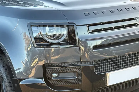 YH24TKL Land Rover Defender 110 3.0 D250 MHEV X-Dynamic HSE Auto 4WD Euro 6 (s/s) 5dr Thumbnail #9