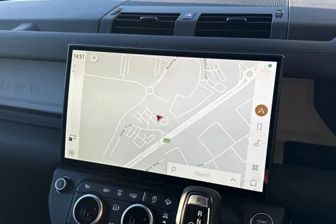 Land Rover Defender 110 3.0 D250 MHEV X-Dynamic SE Auto 4WD Euro 6 (s/s) 5dr Thumbnail #15