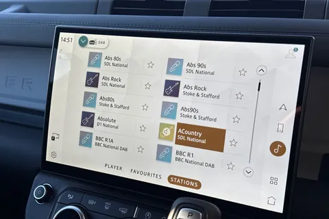 Land Rover Defender 110 3.0 D250 MHEV X-Dynamic SE Auto 4WD Euro 6 (s/s) 5dr Thumbnail #36