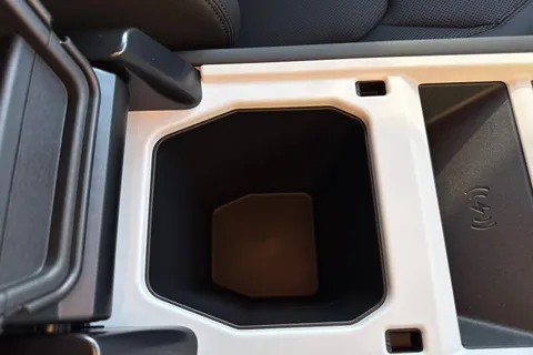 Land Rover Defender 110 3.0 D250 MHEV X-Dynamic SE Auto 4WD Euro 6 (s/s) 5dr Thumbnail #50