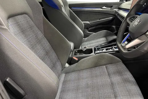 KW25EHK Volkswagen Golf 1.5 TSI 272 GTE eHybrid 5dr DSG **PAN ROOF** Thumbnail #10