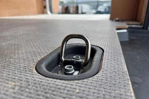 DG25EHF Volkswagen Crafter 2.0 TDI 140PS Commerce Plus High Roof Van Thumbnail #30