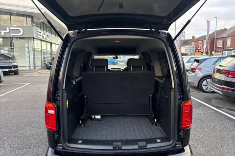LT67NZO Volkswagen Caddy Maxi Life 2.0 TDI BlueMotion Tech DSG Euro 6 (s/s) 5dr Thumbnail #11