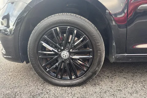 LT67NZO Volkswagen Caddy Maxi Life 2.0 TDI BlueMotion Tech DSG Euro 6 (s/s) 5dr Thumbnail #24