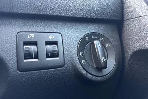 LT67NZO Volkswagen Caddy Maxi Life 2.0 TDI BlueMotion Tech DSG Euro 6 (s/s) 5dr Thumbnail #27