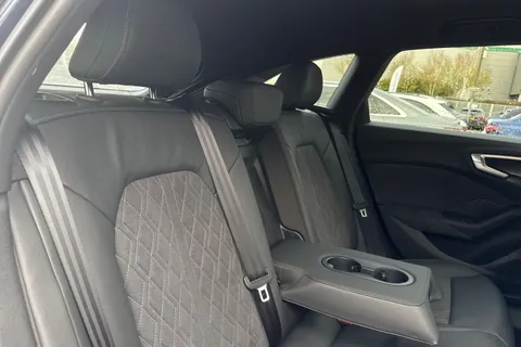 KM25BKL Audi A5 Avant Edition 1 TFSI 204 PS S tronic Thumbnail #45