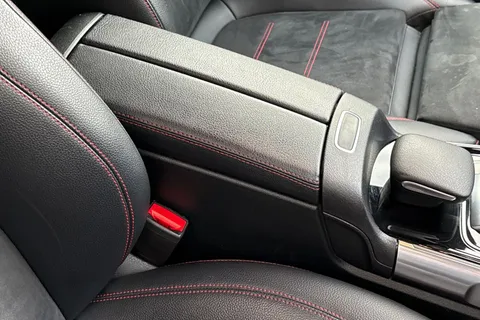 KW20DCF Mercedes-Benz Glb 2.0 GLB220d AMG Line (Premium) 8G-DCT 4MATIC Euro 6 (s/s) 5dr (5 Seat) Thumbnail #41