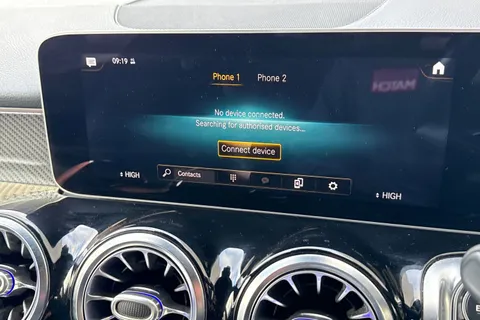 KW20DCF Mercedes-Benz Glb 2.0 GLB220d AMG Line (Premium) 8G-DCT 4MATIC Euro 6 (s/s) 5dr (5 Seat) Thumbnail #47