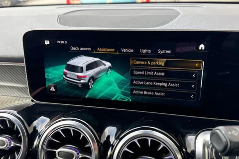 KW20DCF Mercedes-Benz Glb 2.0 GLB220d AMG Line (Premium) 8G-DCT 4MATIC Euro 6 (s/s) 5dr (5 Seat) Thumbnail #53