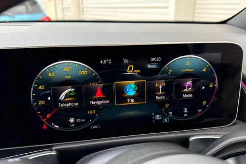 KW20DCF Mercedes-Benz Glb 2.0 GLB220d AMG Line (Premium) 8G-DCT 4MATIC Euro 6 (s/s) 5dr (5 Seat) Thumbnail #59