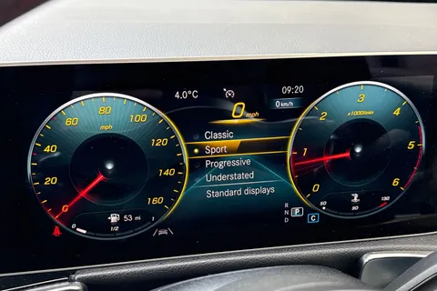 KW20DCF Mercedes-Benz Glb 2.0 GLB220d AMG Line (Premium) 8G-DCT 4MATIC Euro 6 (s/s) 5dr (5 Seat) Thumbnail #60