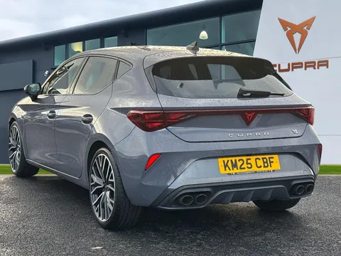 KM25CBF CUPRA Leon 2.0 TSI 300 VZ2 5dr DSG **PANORAMIC SUNROOF** Thumbnail #2