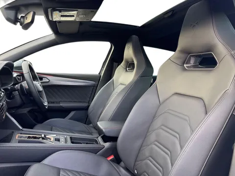 KM25CBF CUPRA Leon 2.0 TSI 300 VZ2 5dr DSG **PANORAMIC SUNROOF** Thumbnail #10