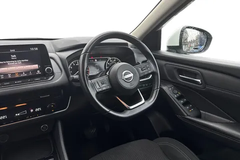 FV23SBO Nissan Qashqai 1.3 DIG-T MHEV Acenta Premium XTRON Euro 6 (s/s) 5dr Thumbnail #14