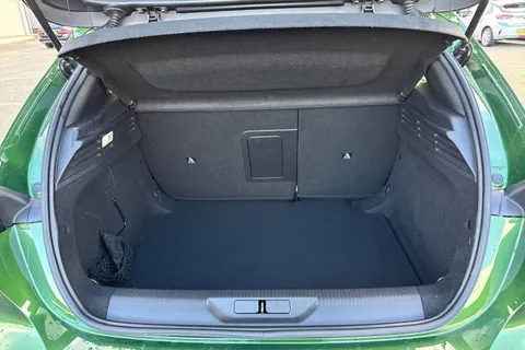 YE72BLJ PEUGEOT 308 1.2 PureTech GT EAT Euro 6 (s/s) 5dr Thumbnail #7