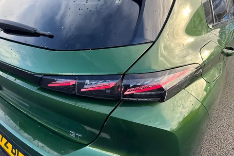 YE72BLJ PEUGEOT 308 1.2 PureTech GT EAT Euro 6 (s/s) 5dr Thumbnail #8