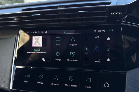 YE72BLJ PEUGEOT 308 1.2 PureTech GT EAT Euro 6 (s/s) 5dr Thumbnail #17