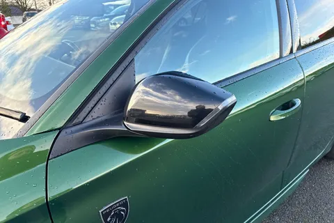 YE72BLJ PEUGEOT 308 1.2 PureTech GT EAT Euro 6 (s/s) 5dr Thumbnail #29