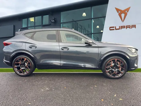 DE25PYH CUPRA Formentor 2.0 TSI 333 VZ3 5dr DSG 4Drive **PANORAMIC SUNROOF** Thumbnail #4