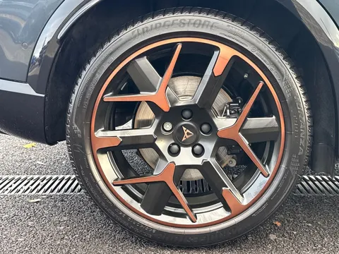 DE25PYH CUPRA Formentor 2.0 TSI 333 VZ3 5dr DSG 4Drive **PANORAMIC SUNROOF** Thumbnail #8