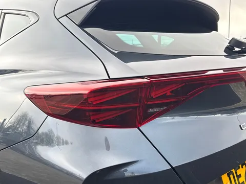 DE25PYH CUPRA Formentor 2.0 TSI 333 VZ3 5dr DSG 4Drive **PANORAMIC SUNROOF** Thumbnail #17