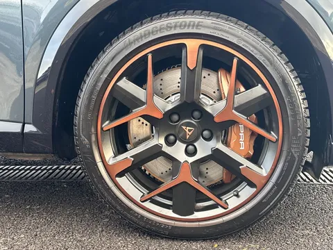 DE25PYH CUPRA Formentor 2.0 TSI 333 VZ3 5dr DSG 4Drive **PANORAMIC SUNROOF** Thumbnail #23