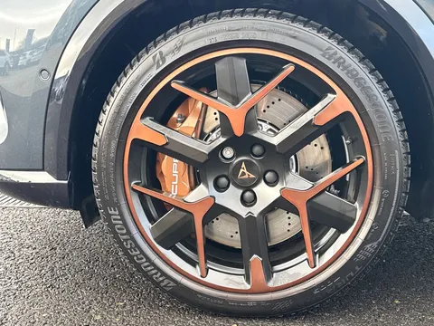 DE25PYH CUPRA Formentor 2.0 TSI 333 VZ3 5dr DSG 4Drive **PANORAMIC SUNROOF** Thumbnail #24