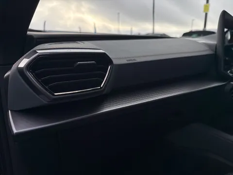 DE25PYH CUPRA Formentor 2.0 TSI 333 VZ3 5dr DSG 4Drive **PANORAMIC SUNROOF** Thumbnail #34