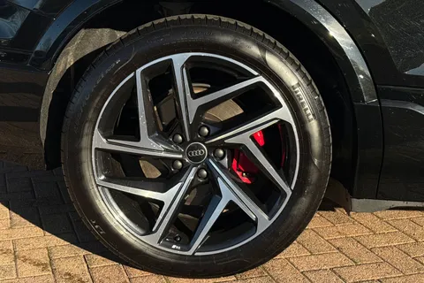 KT74OKN Audi Q6 E-Tron Q6 SUV Edition 1 e-tron quattro 285,00 kW Thumbnail #7