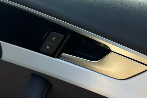 KN25LZV Audi A4 S line 35 TDI  163 PS S tronic Thumbnail #43