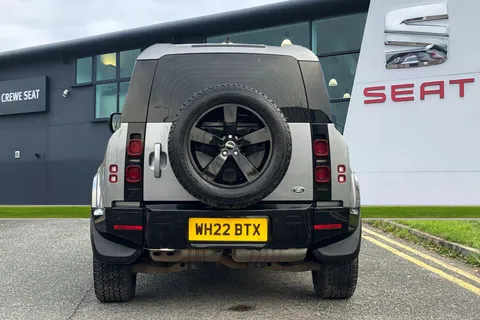 4 of 40 for Land Rover Defender 90 3.0 D250 MHEV HSE Auto 4WD Euro 6 (s/s) 3dr