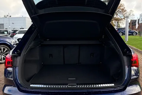 DF74KGO Audi Q3 S line 35 TFSI  150 PS S tronic Thumbnail #11