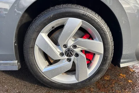 KJ25CZB Volkswagen Golf 1.5 TSI 272 GTE eHybrid 5dr DSG Thumbnail #11