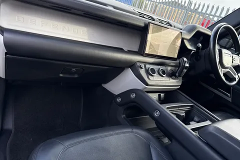 15 of 40 for Land Rover Defender 90 3.0 D250 MHEV HSE Auto 4WD Euro 6 (s/s) 3dr