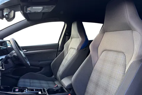 KJ25CZB Volkswagen Golf 1.5 TSI 272 GTE eHybrid 5dr DSG Thumbnail #17