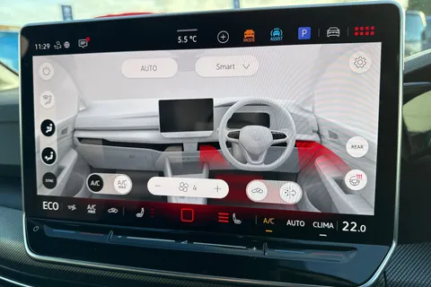 KJ25CZB Volkswagen Golf 1.5 TSI 272 GTE eHybrid 5dr DSG Thumbnail #23