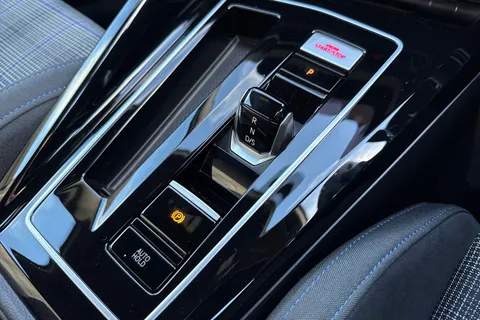 KJ25CZB Volkswagen Golf 1.5 TSI 272 GTE eHybrid 5dr DSG Thumbnail #24