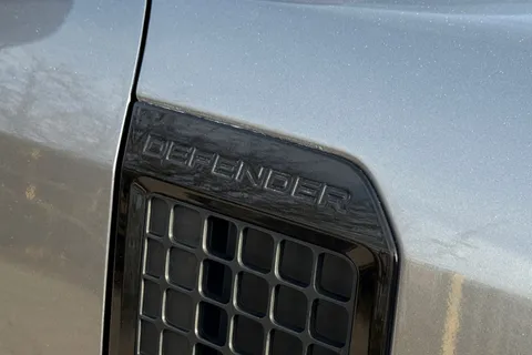 37 of 40 for Land Rover Defender 90 3.0 D250 MHEV HSE Auto 4WD Euro 6 (s/s) 3dr