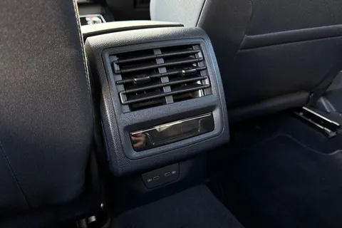 KJ25CZB Volkswagen Golf 1.5 TSI 272 GTE eHybrid 5dr DSG Thumbnail #37