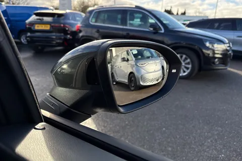 KJ25CZB Volkswagen Golf 1.5 TSI 272 GTE eHybrid 5dr DSG Thumbnail #40