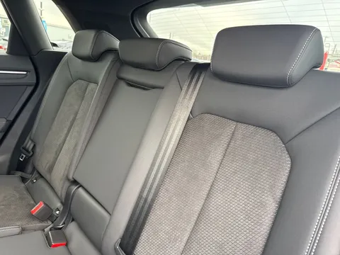 RF20FWC Audi Q3 2.0 TFSI 40 Vorsprung S Tronic quattro Euro 6 (s/s) 5dr Thumbnail #15