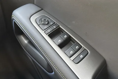 BYD ATTO 2 51.1kWh Boost Auto 5dr Thumbnail #18