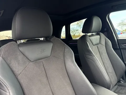 RF20FWC Audi Q3 2.0 TFSI 40 Vorsprung S Tronic quattro Euro 6 (s/s) 5dr Thumbnail #22