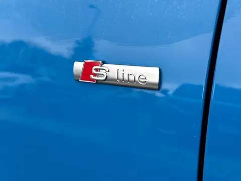 RF20FWC Audi Q3 2.0 TFSI 40 Vorsprung S Tronic quattro Euro 6 (s/s) 5dr Thumbnail #30