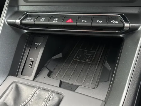 RF20FWC Audi Q3 2.0 TFSI 40 Vorsprung S Tronic quattro Euro 6 (s/s) 5dr Thumbnail #43