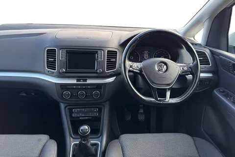 SH67JKJ Volkswagen Sharan 2.0 TDI SE Nav Euro 6 (s/s) 5dr Thumbnail #19