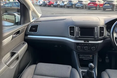 SH67JKJ Volkswagen Sharan 2.0 TDI SE Nav Euro 6 (s/s) 5dr Thumbnail #21